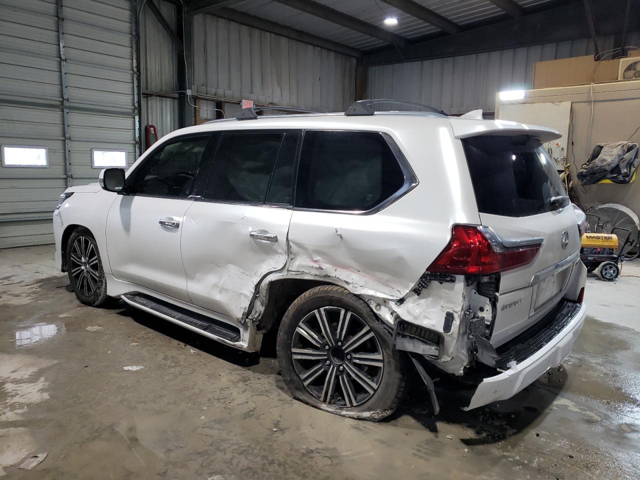 2018 LEXUS LX 570