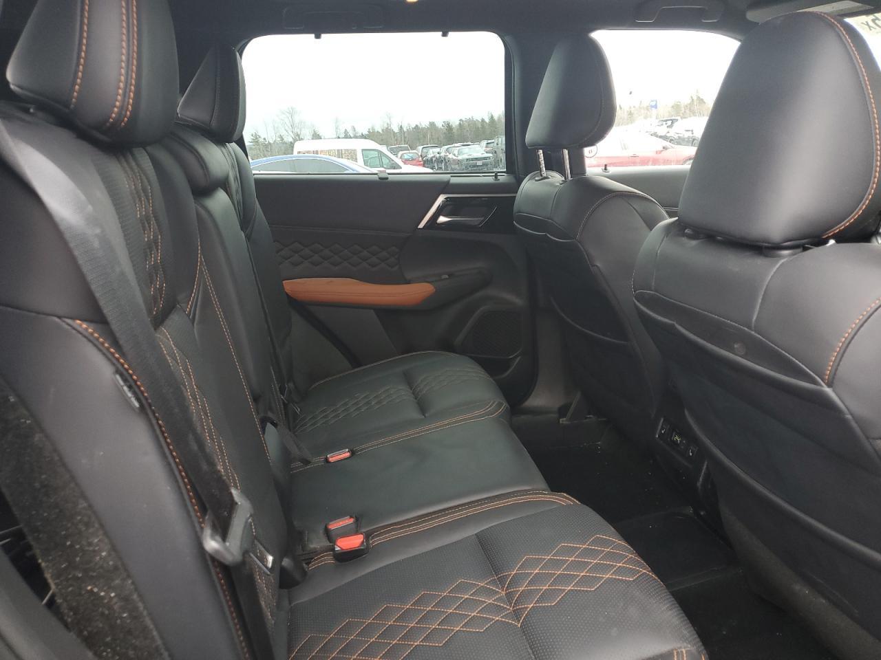 2023 MITSUBISHI outlander