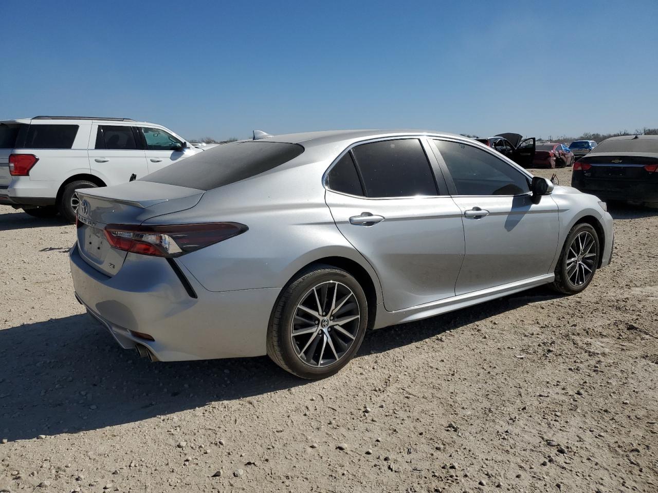 2023 TOYOTA CAMRY