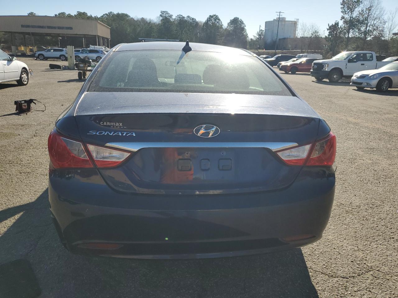2011 HYUNDAI SONATA