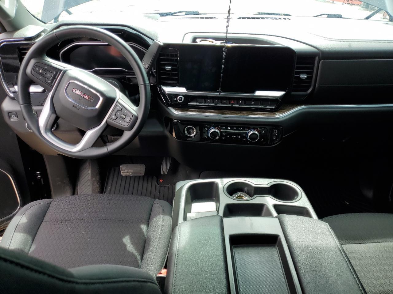 2023 GMC Sierra