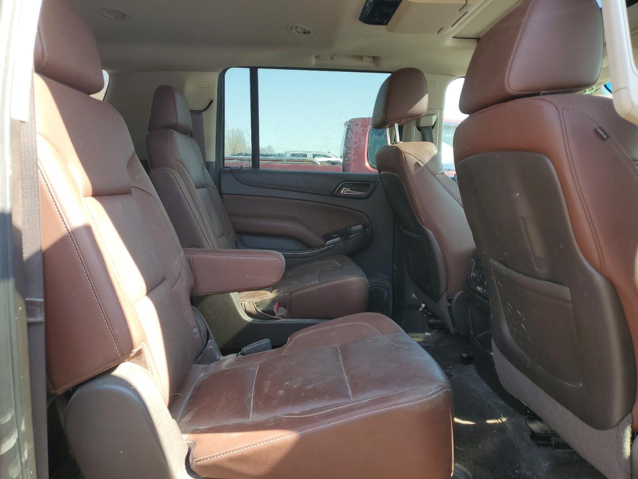 2015 CHEVROLET Suburban
