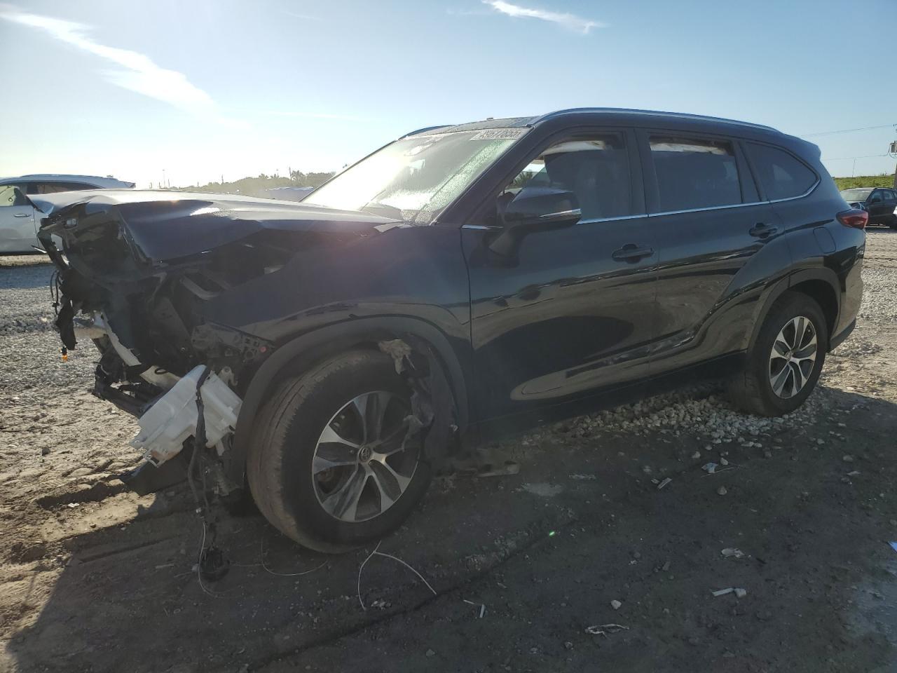2021 TOYOTA HIGHLANDER
