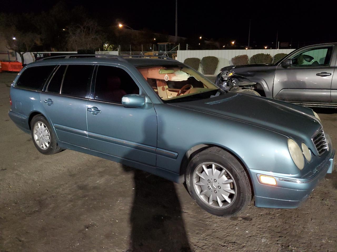 2001 MERCEDES-BENZ E-Class