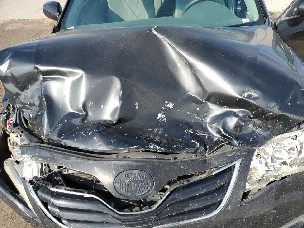 2011 TOYOTA CAMRY