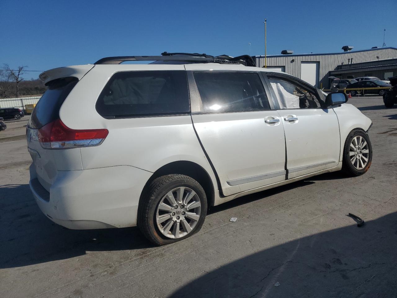 2012 TOYOTA SIENNA