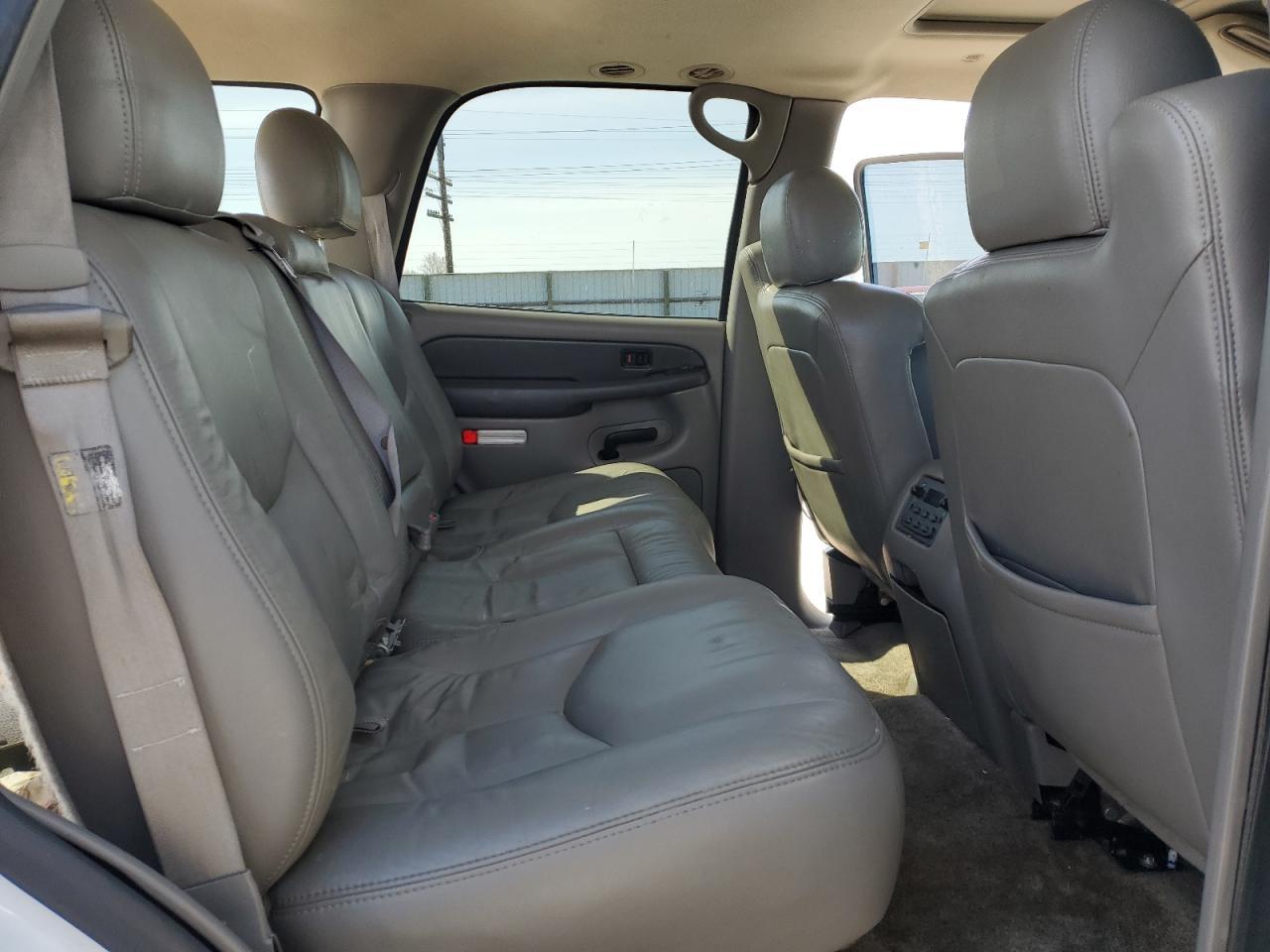 2003 CHEVROLET Tahoe