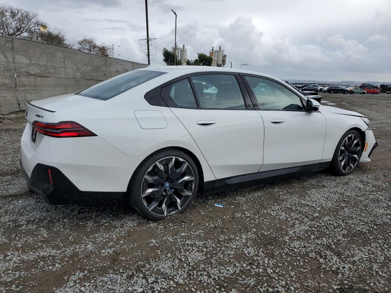 2024 BMW i5