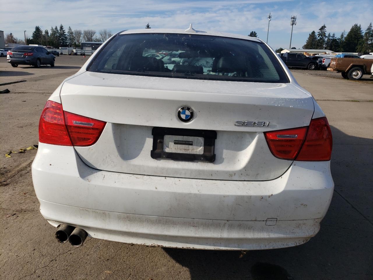 2011 BMW 3 SERIES