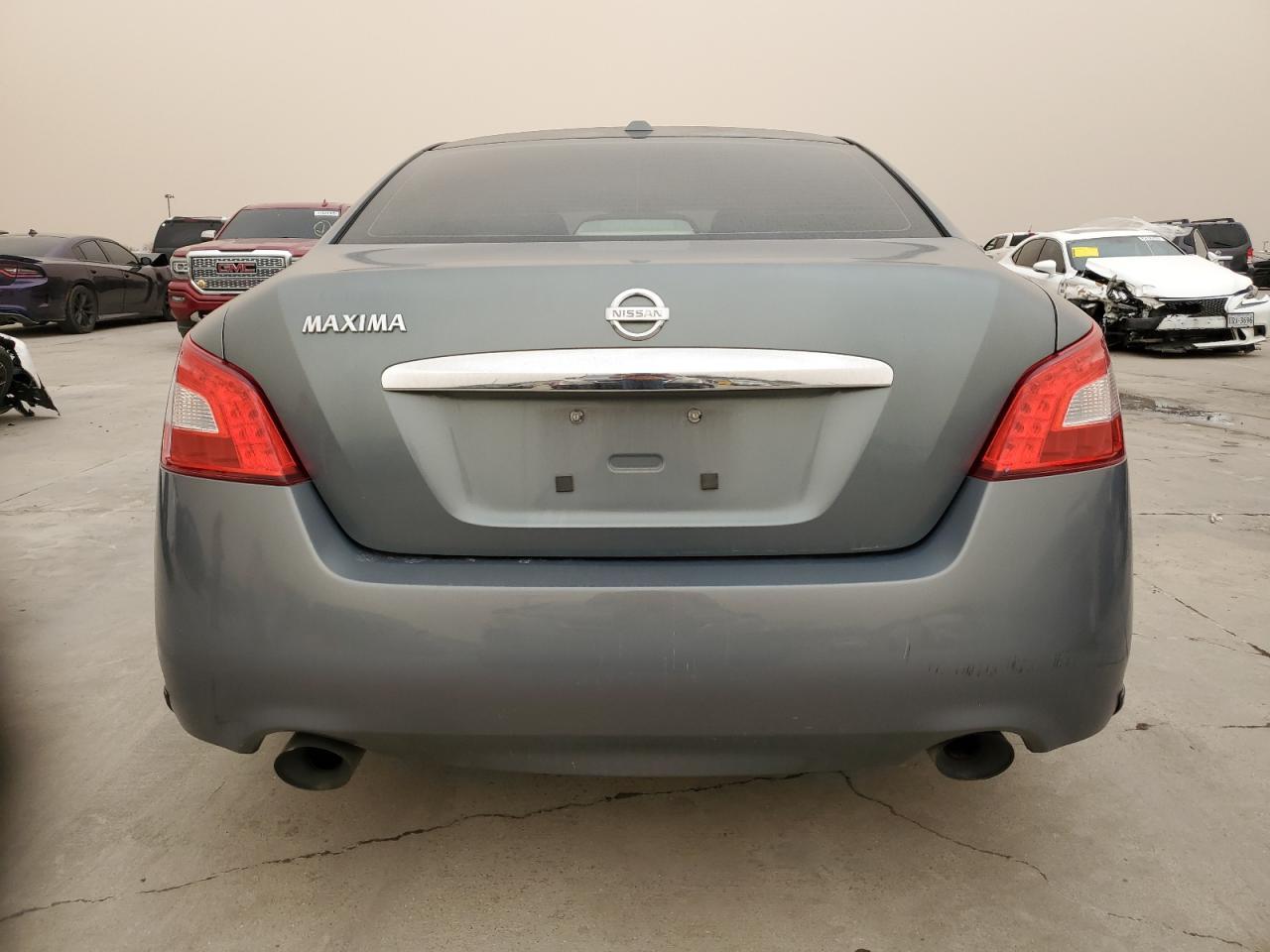 2010 NISSAN Maxima