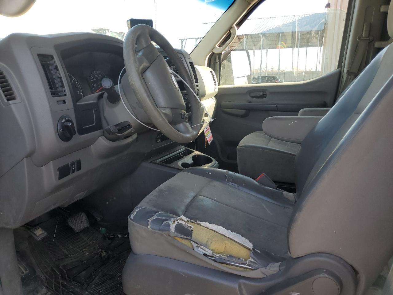 2013 NISSAN Nv