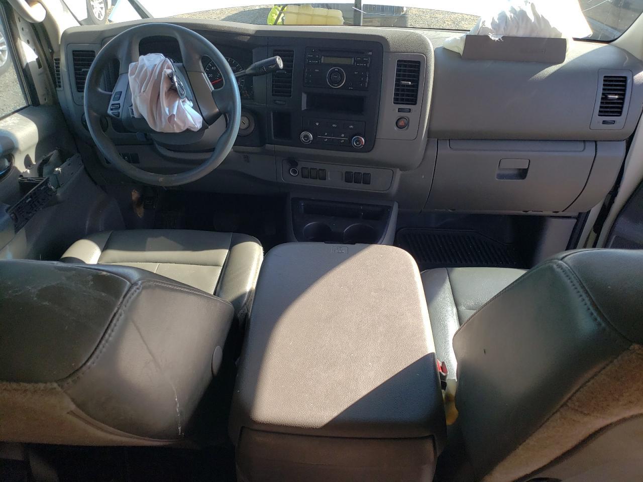 2013 NISSAN Nv