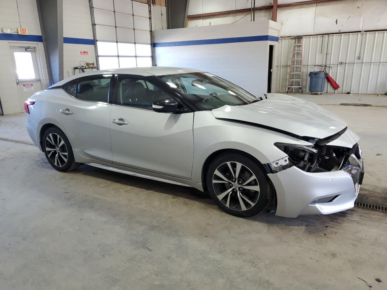 2018 NISSAN Maxima