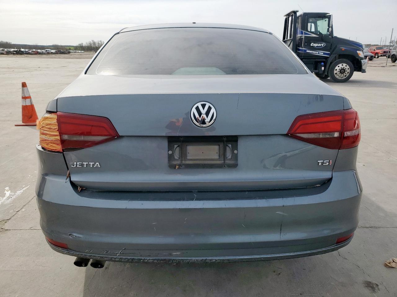 2016 VOLKSWAGEN JETTA