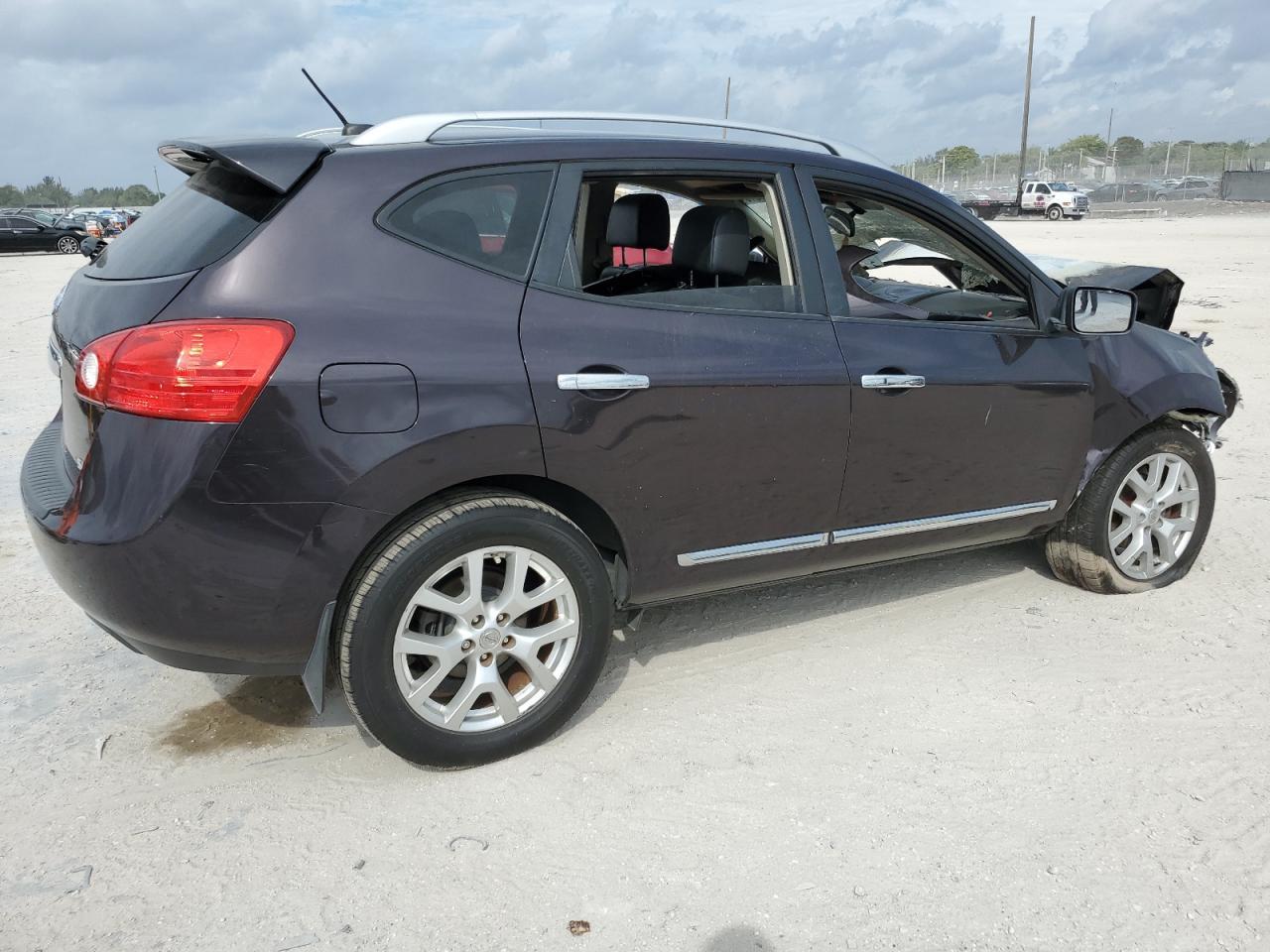 2011 NISSAN ROGUE
