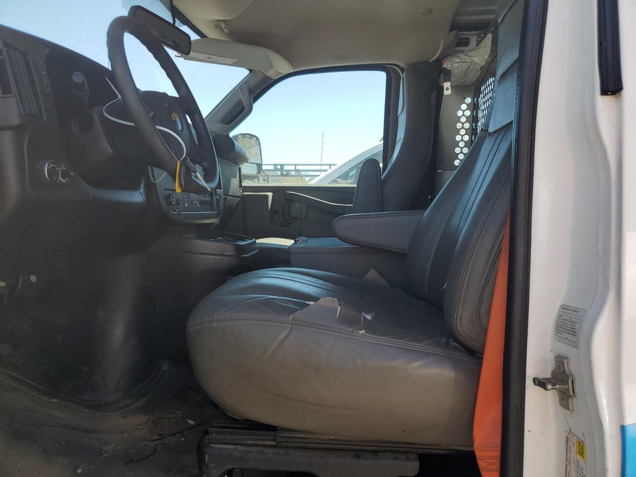 2017 CHEVROLET EXPRESS 2500