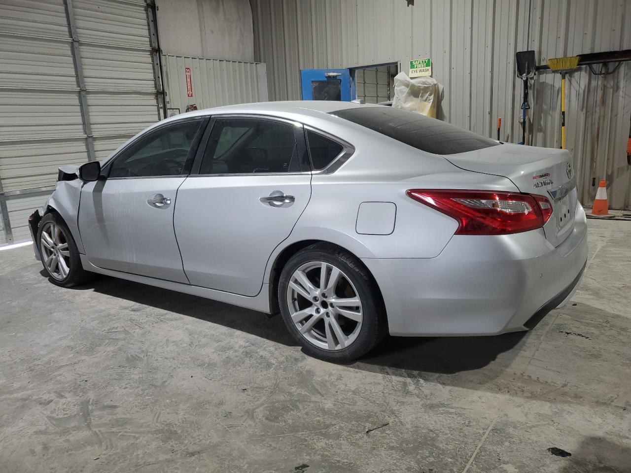 2017 NISSAN ALTIMA