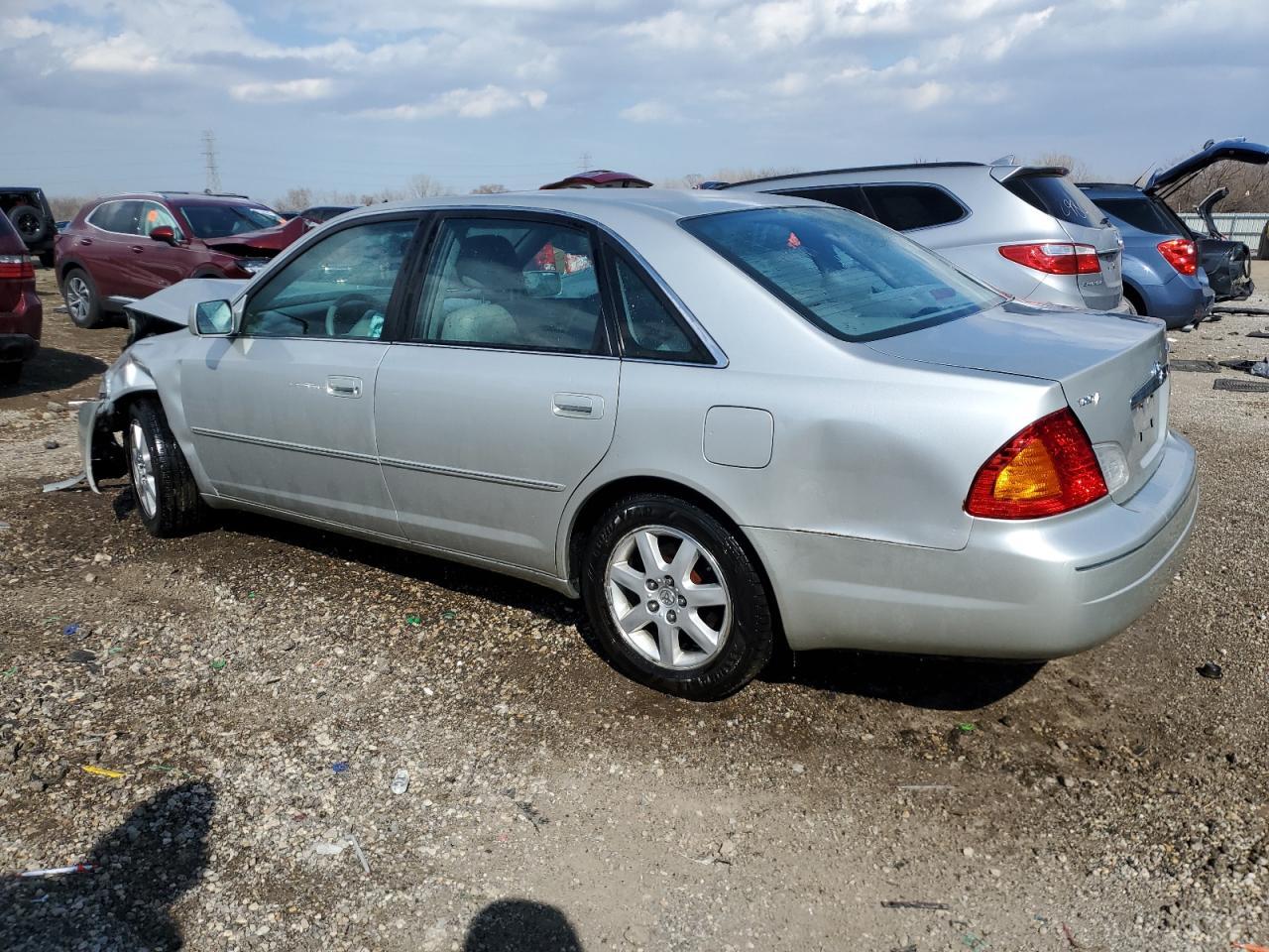 2001 TOYOTA Avalon