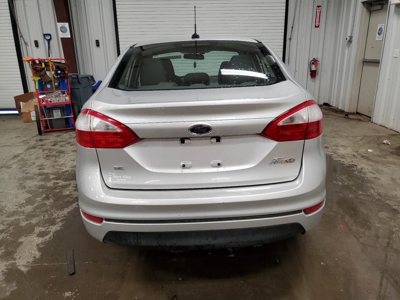2015 FORD Fiesta