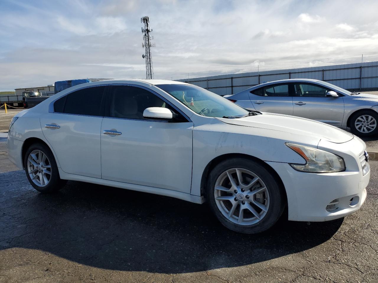 2012 NISSAN Maxima
