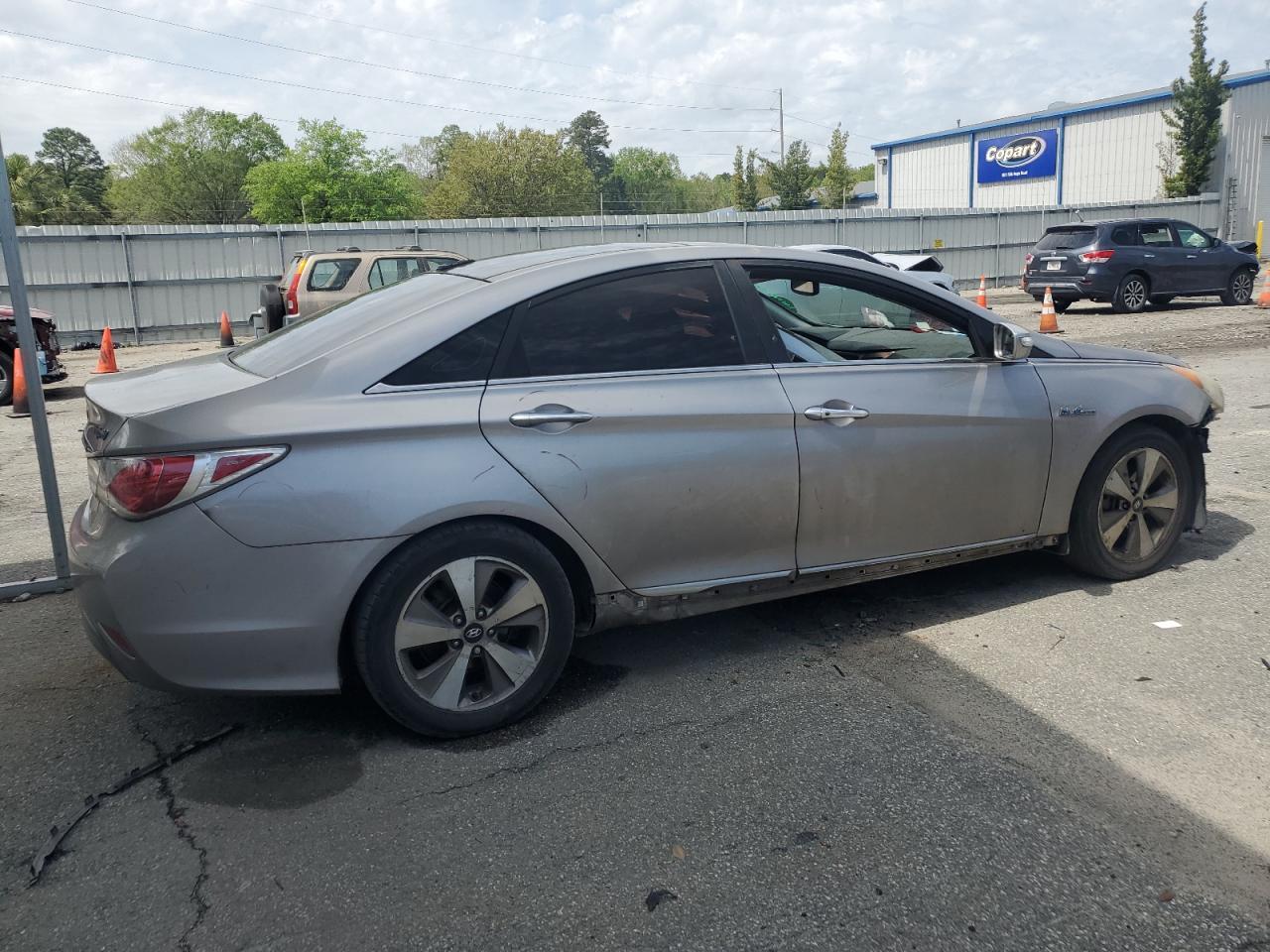 2011 HYUNDAI SONATA