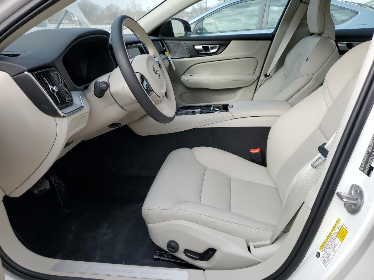 2024 VOLVO S60