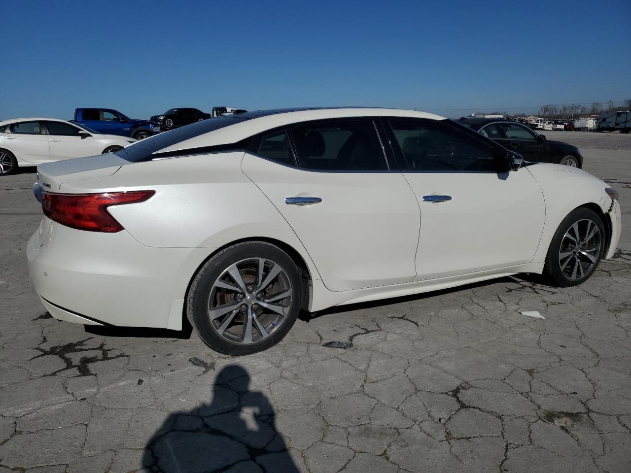 2017 NISSAN Maxima