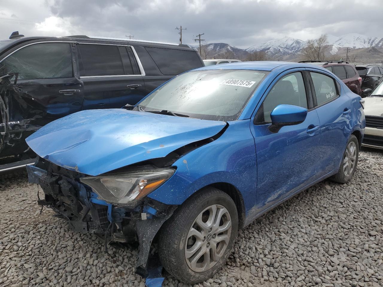 2017 TOYOTA YARIS