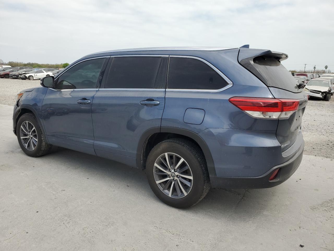 2018 TOYOTA HIGHLANDER