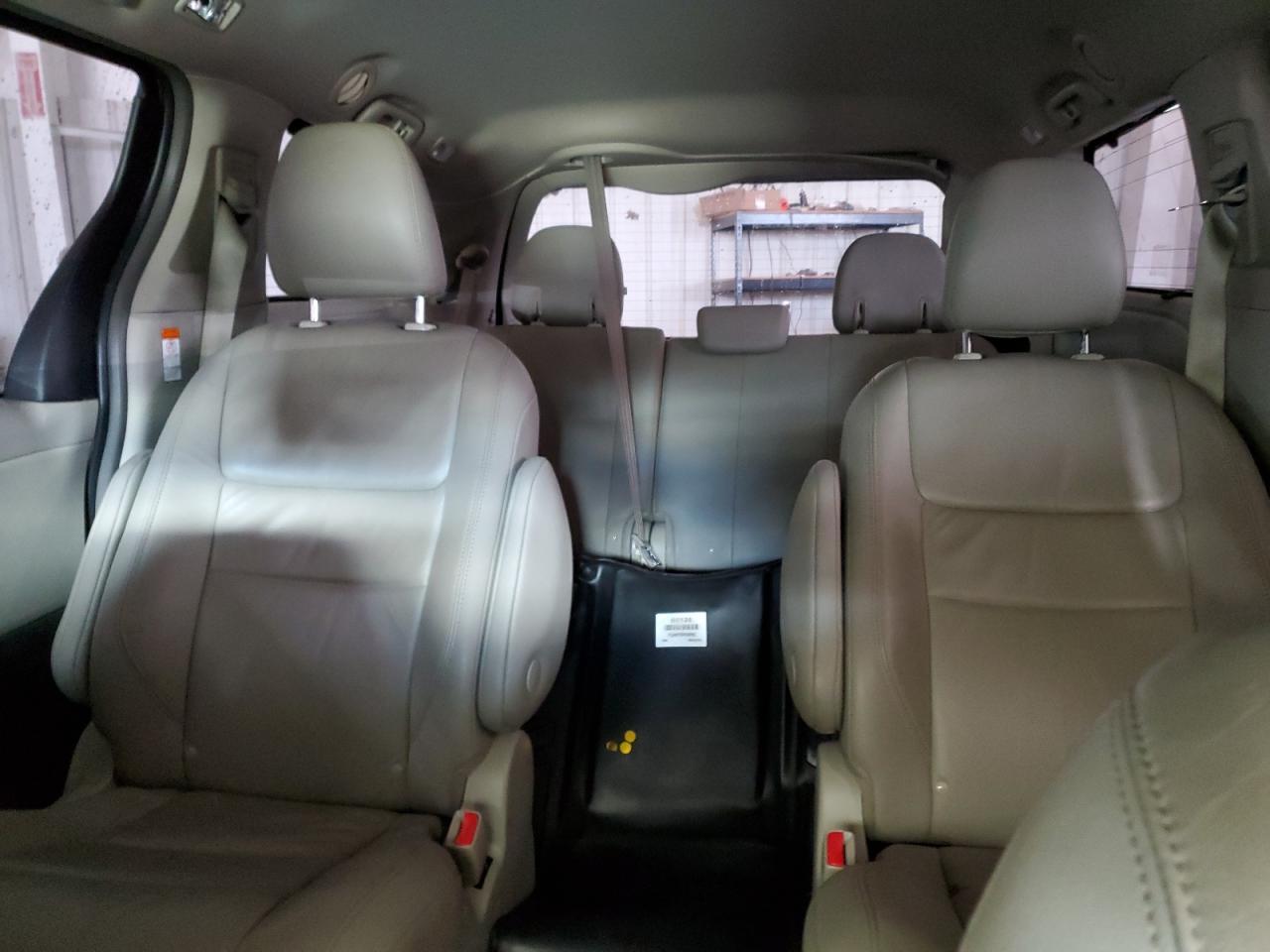 2018 TOYOTA SIENNA