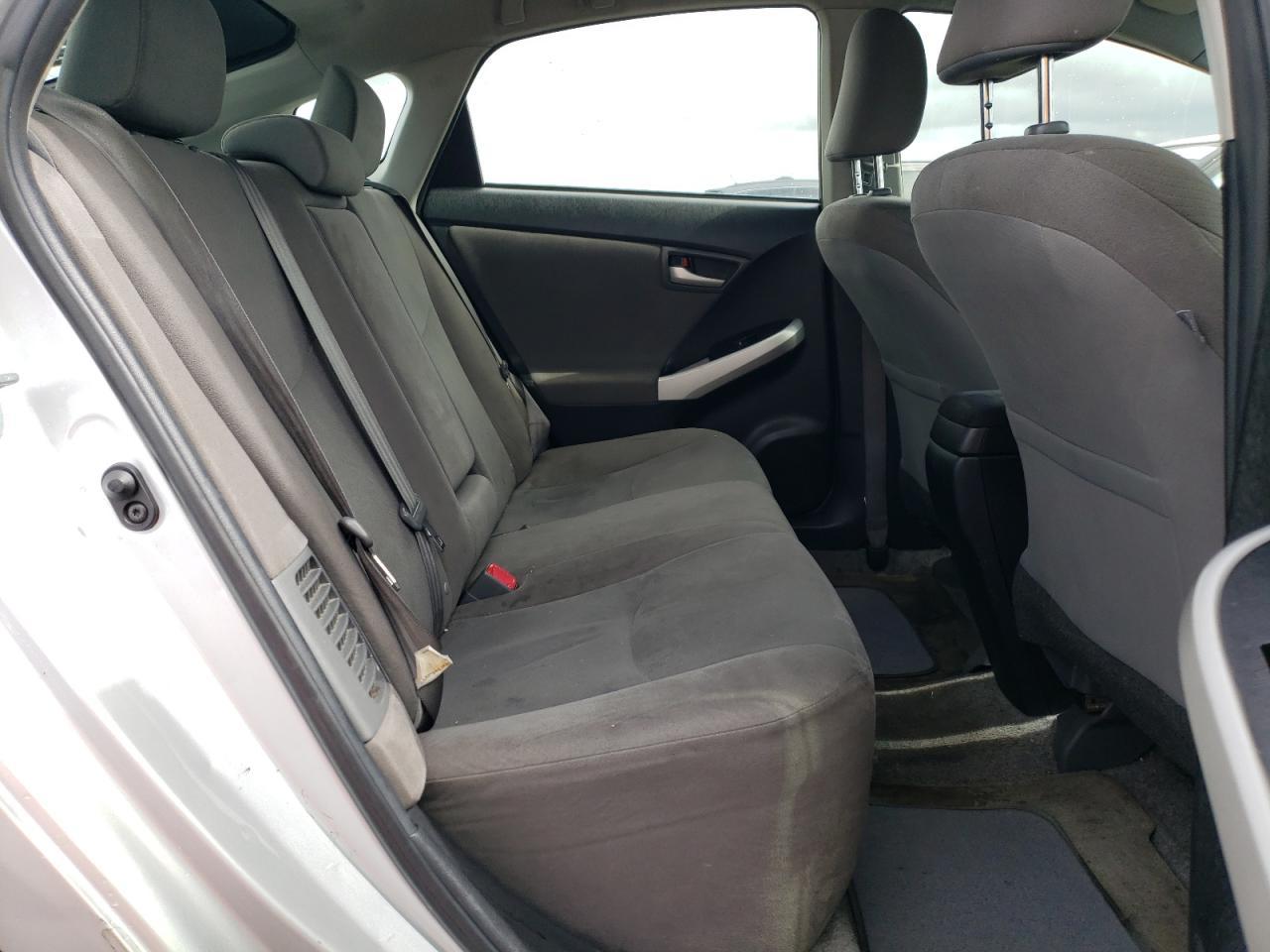 2015 TOYOTA PRIUS