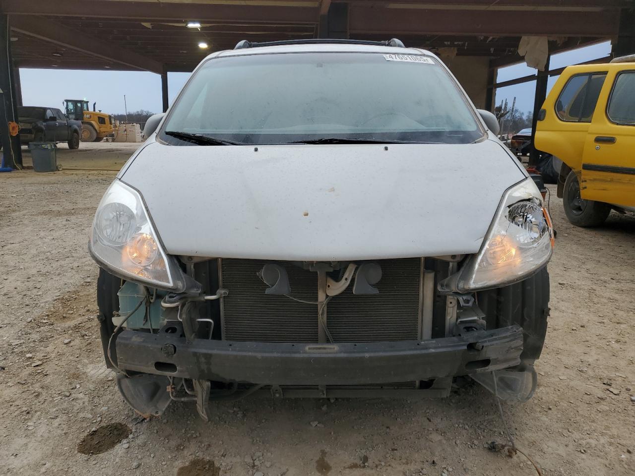 2009 TOYOTA SIENNA