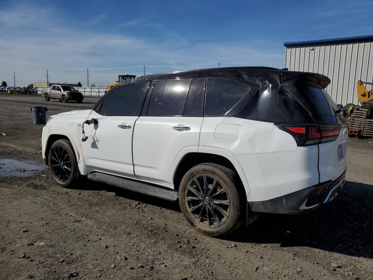 2024 LEXUS LX 600
