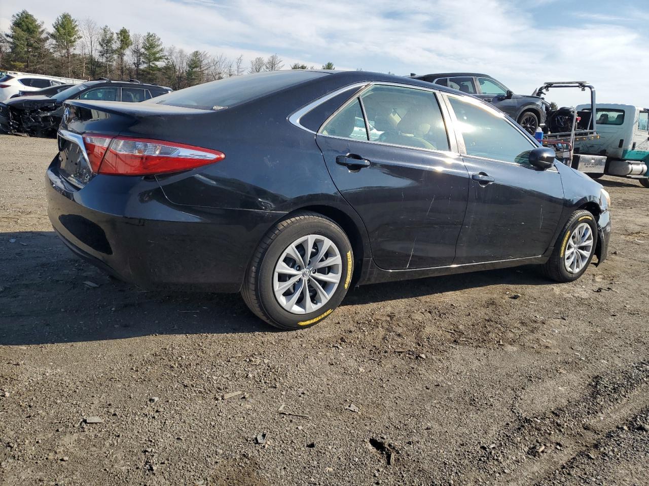 2015 TOYOTA CAMRY
