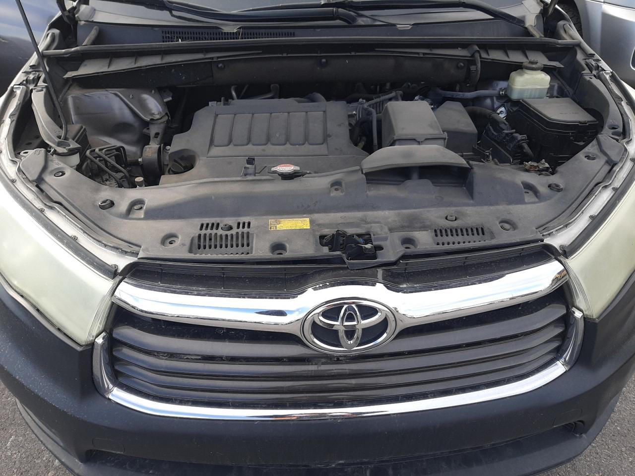 2016 TOYOTA HIGHLANDER