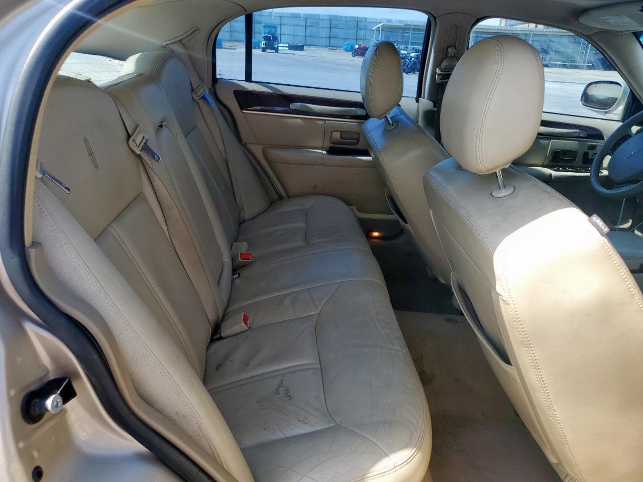 2007 LINCOLN Town Car