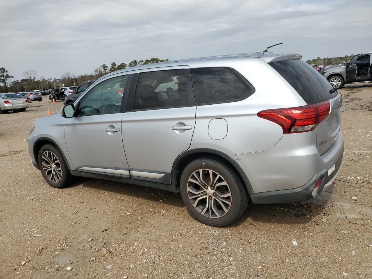 2016 MITSUBISHI outlander