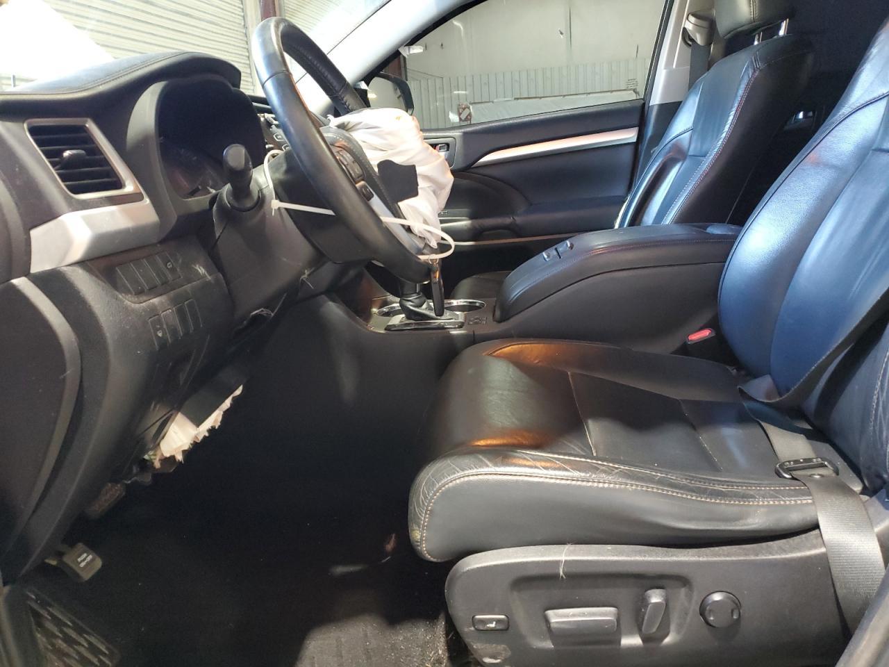 2015 TOYOTA HIGHLANDER