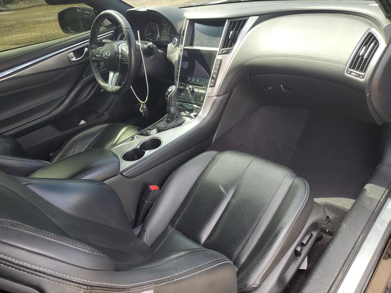 2017 INFINITI Q60