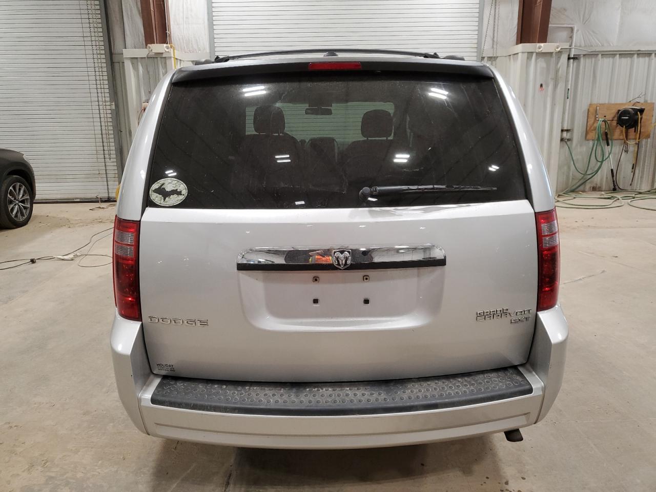 2010 DODGE CARAVAN