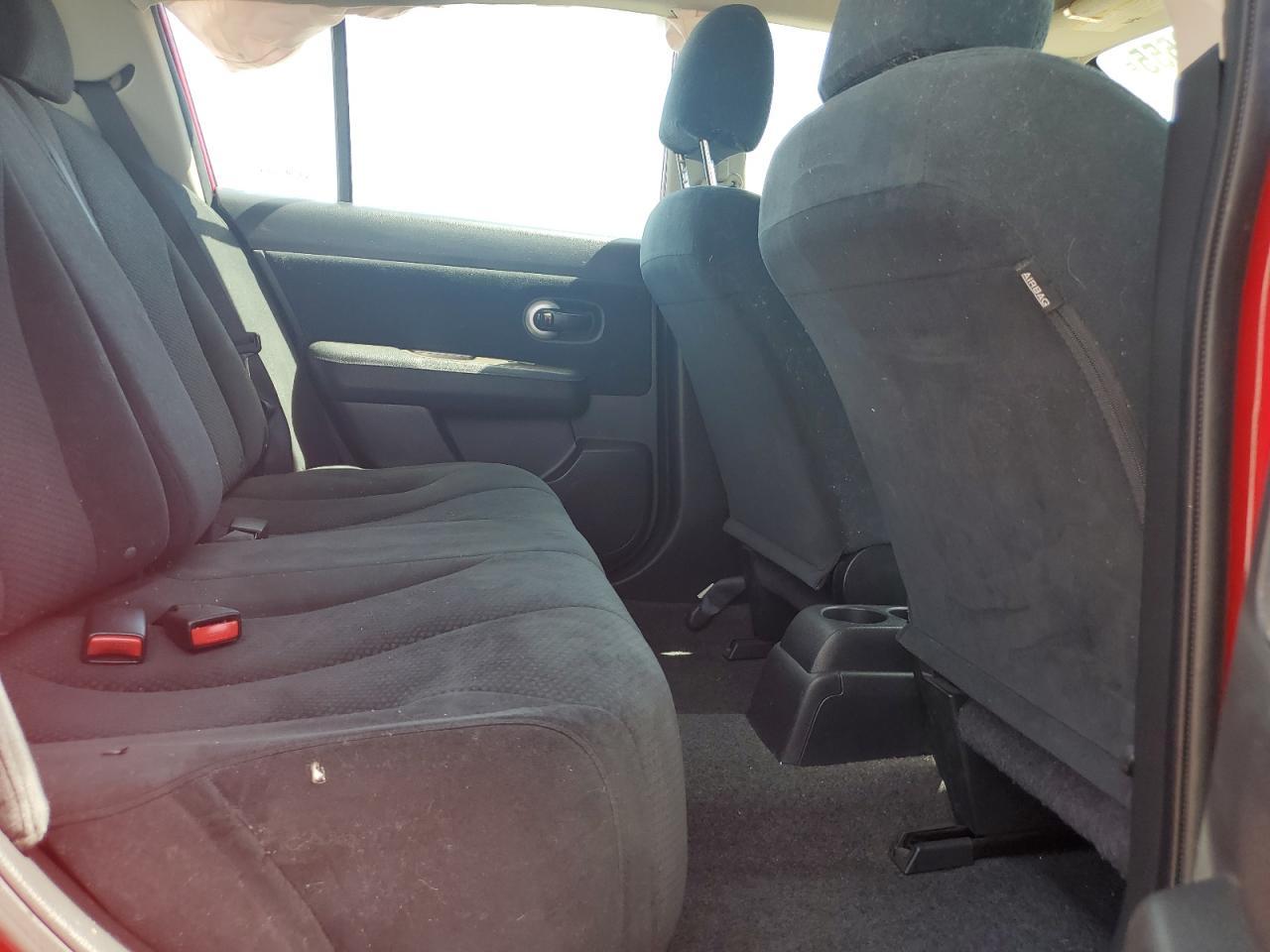 2011 NISSAN VERSA