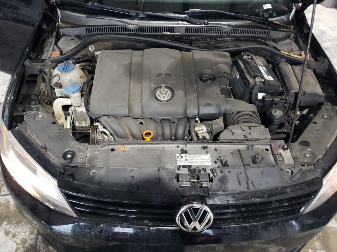 2011 VOLKSWAGEN JETTA