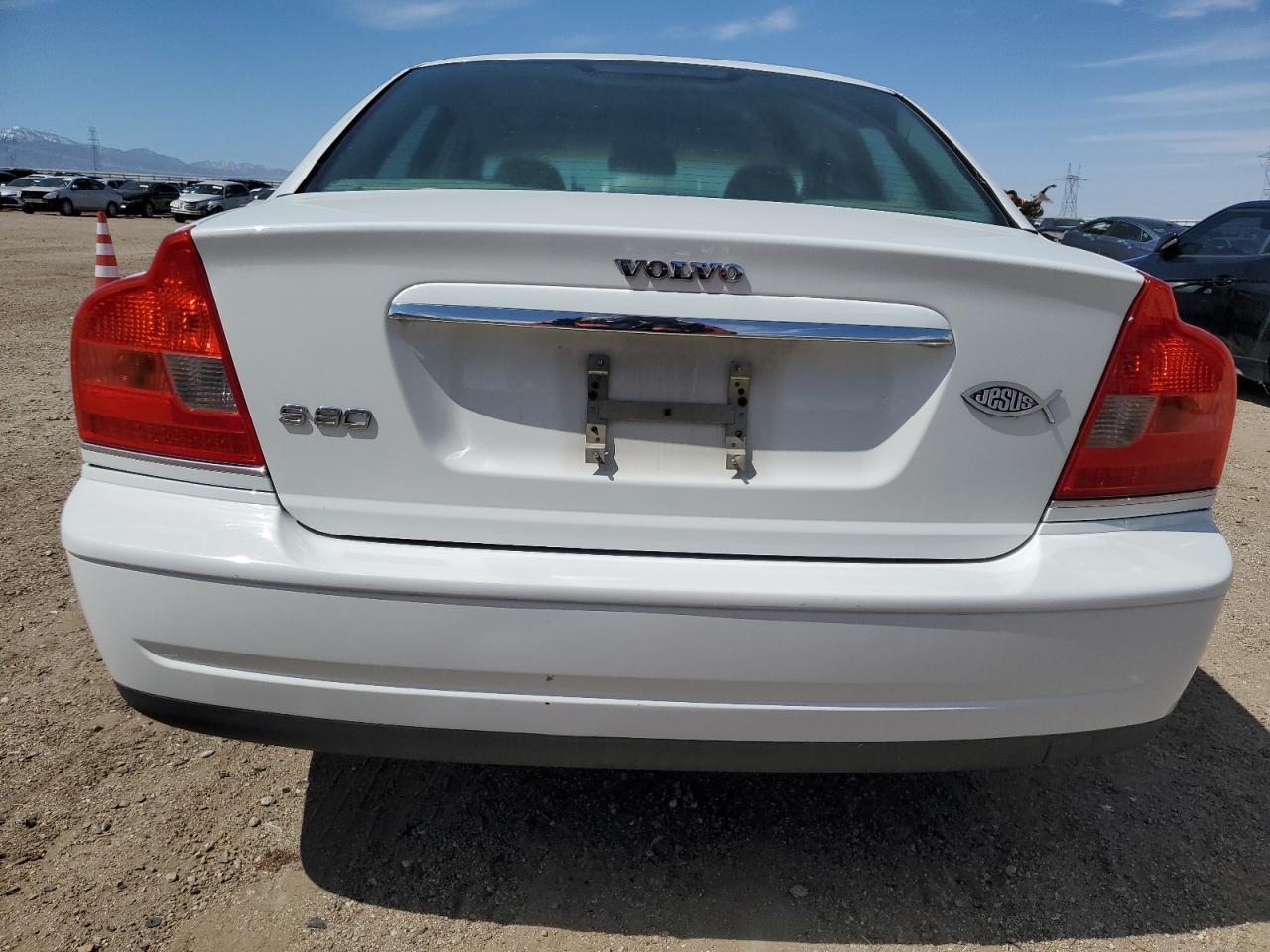 2004 VOLVO S80