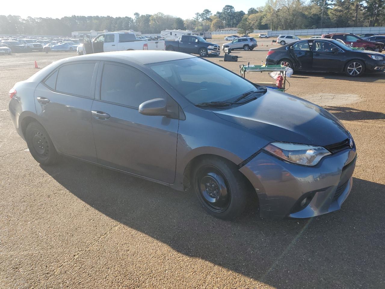 2015 TOYOTA COROLLA