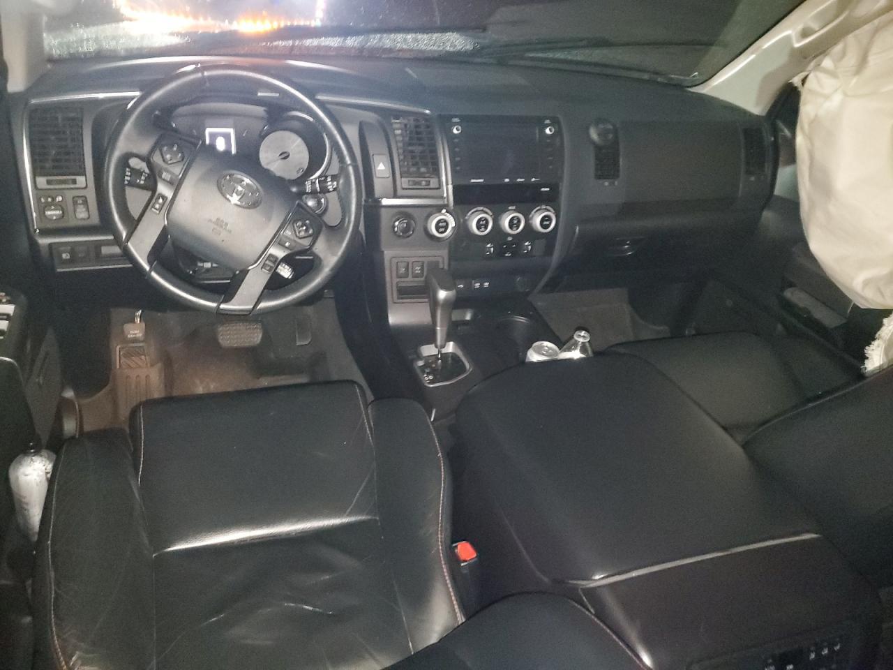 2020 TOYOTA Sequoia