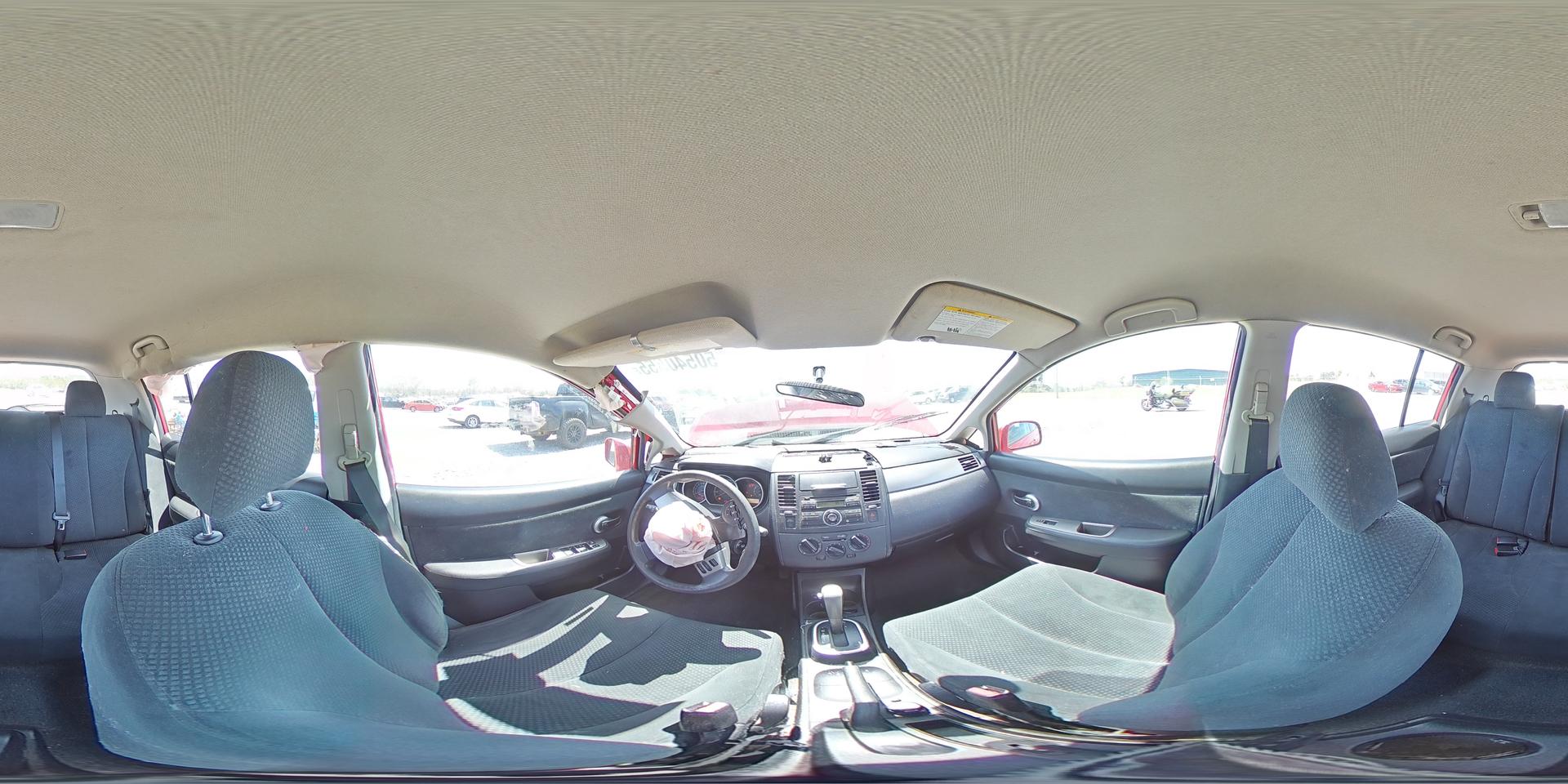 2011 NISSAN VERSA