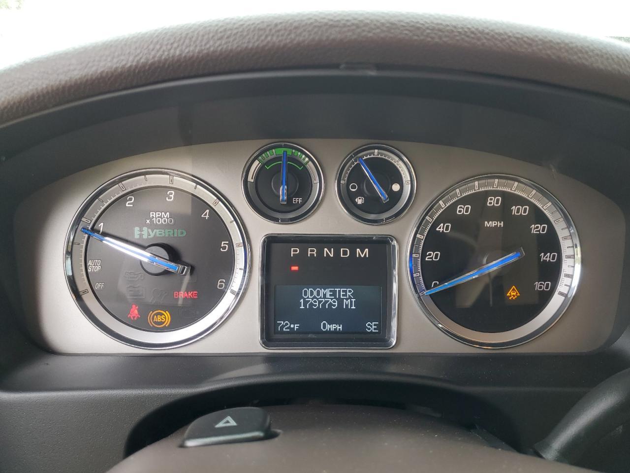 2010 CADILLAC ESCALADE