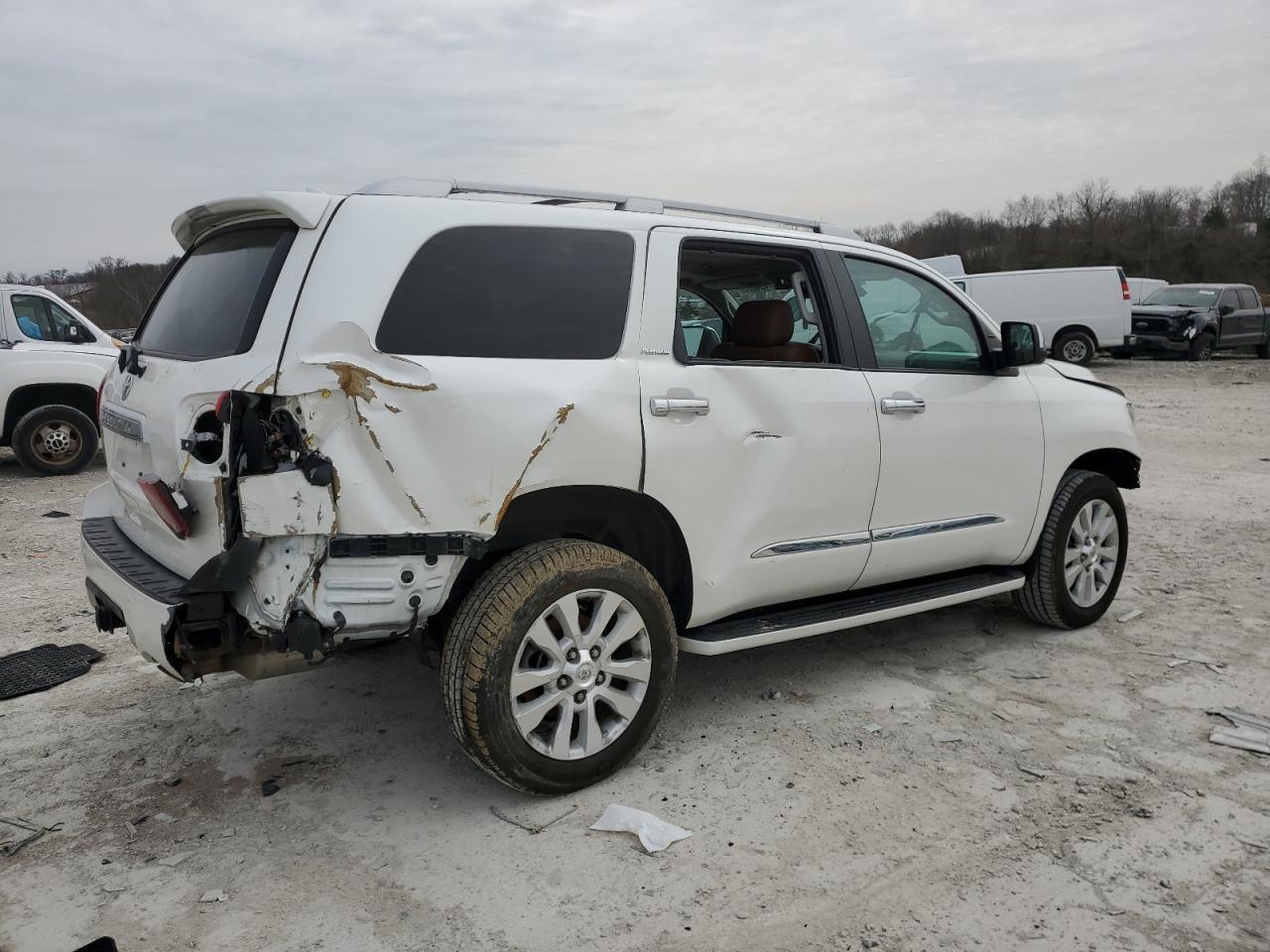 2018 TOYOTA Sequoia