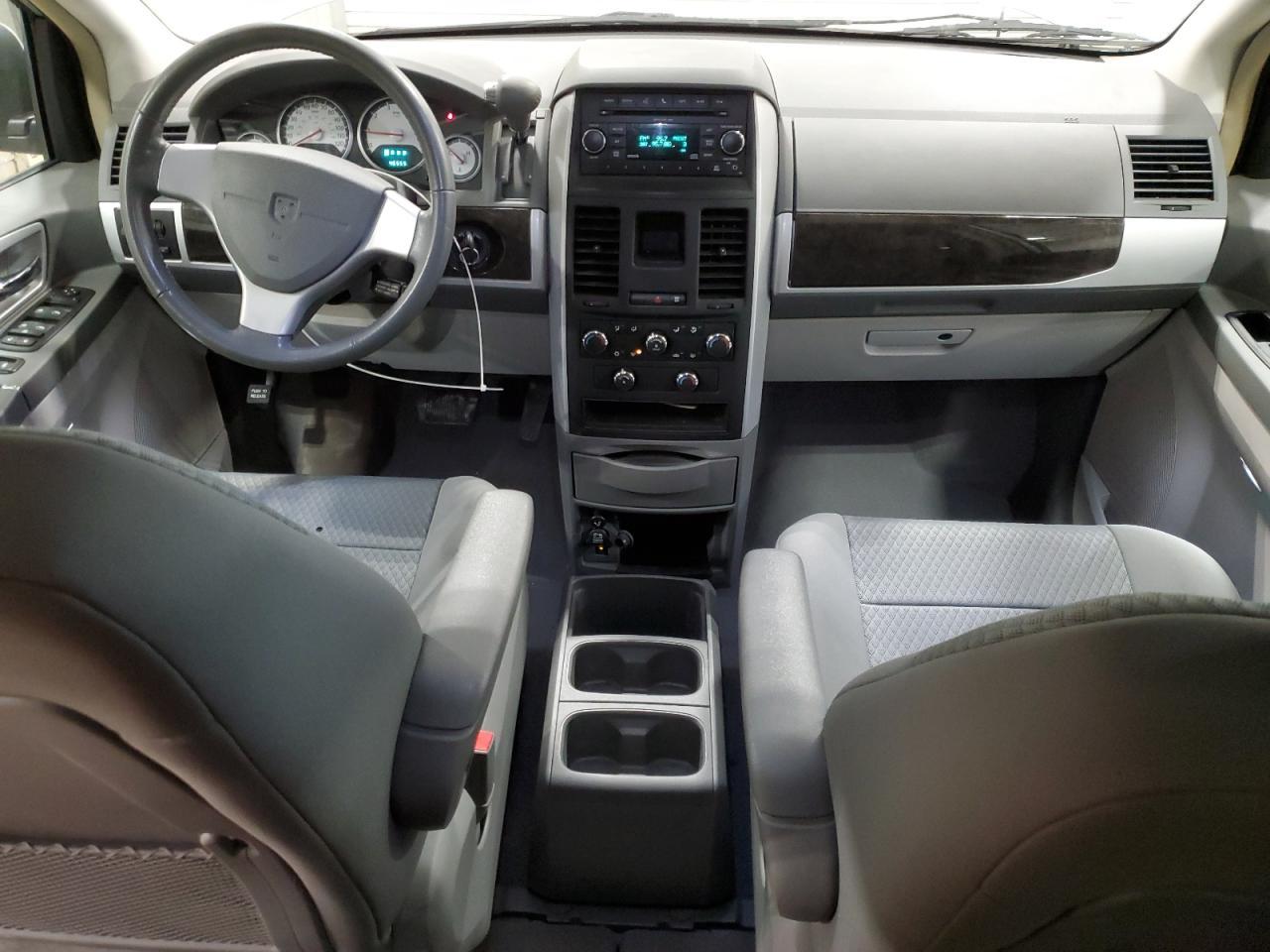 2010 DODGE CARAVAN