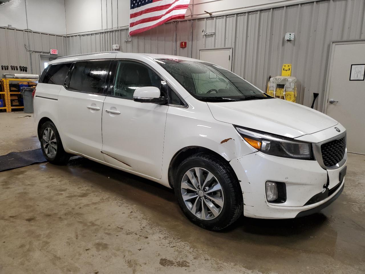 2016 KIA SEDONA